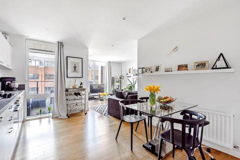 2 bedroom flat for sale, High Road, North Finchley, London, N12