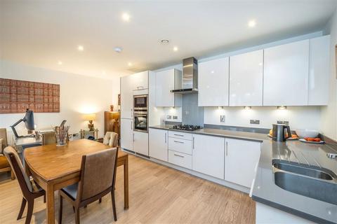2 bedroom flat for sale, Sidney Road, London SW9