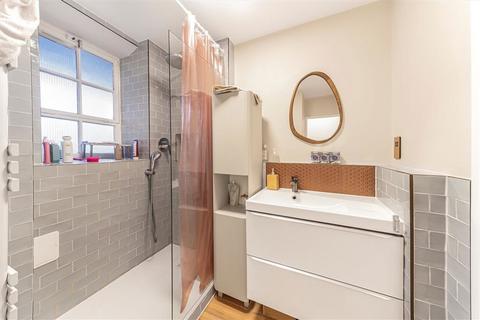 1 bedroom flat for sale, Clayton Street, London SE11