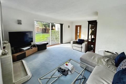 2 bedroom detached bungalow for sale, Oakside Crescent, Evington, LE5