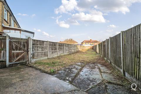 3 bedroom semi-detached house for sale, Meads Avenue, Sittingbourne, Kent, ME10