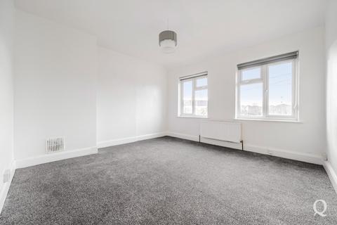 3 bedroom semi-detached house for sale, Meads Avenue, Sittingbourne, Kent, ME10