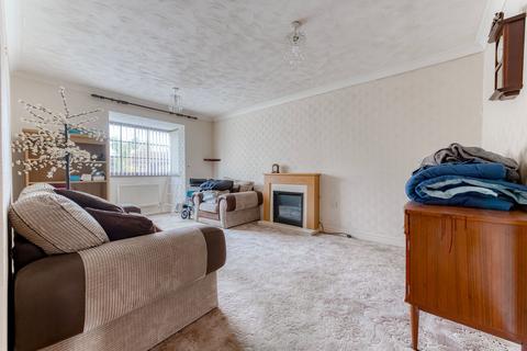 2 bedroom terraced bungalow for sale, St. Andrew Close, Hopton