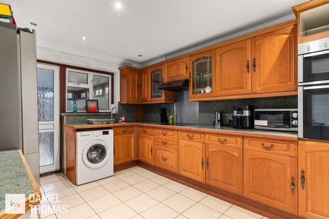 undefined, Paternoster Hill, Waltham Abbey, EN9