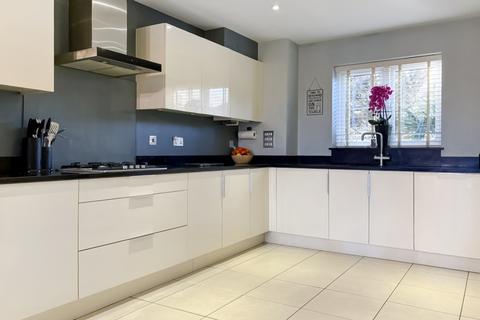 4 bedroom detached house for sale, Claypit Lane, East Challow