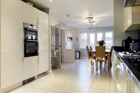 4 bedroom detached house for sale, Claypit Lane, East Challow