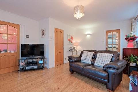 undefined, Weir Place, Carluke