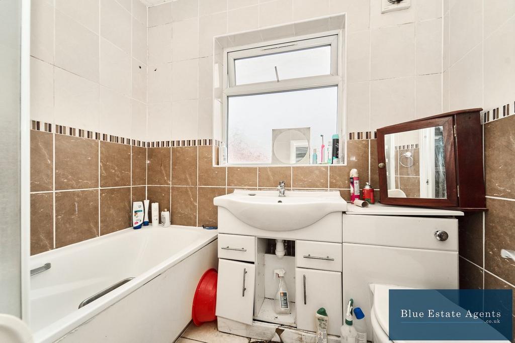 First Floor Family Bathroom Suite