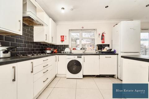 undefined, Great West Road, Hounslow, TW5