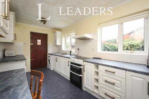 4 bedroom semi-detached house to rent, Cornwell Close, B98