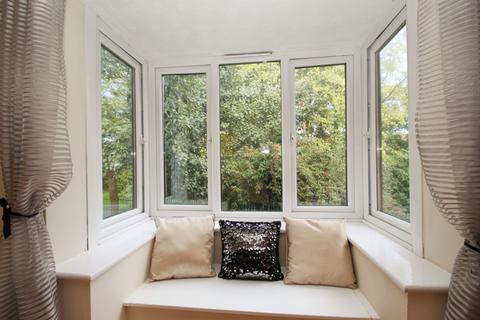 1 bedroom apartment to rent, Turnpike Lane, Uxbridge, UB10
