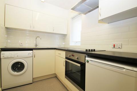 1 bedroom apartment to rent, Turnpike Lane, Uxbridge, UB10