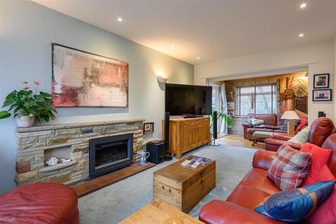 4 bedroom detached house for sale, Lorraine Avenue, Elvington, York YO41 4BB