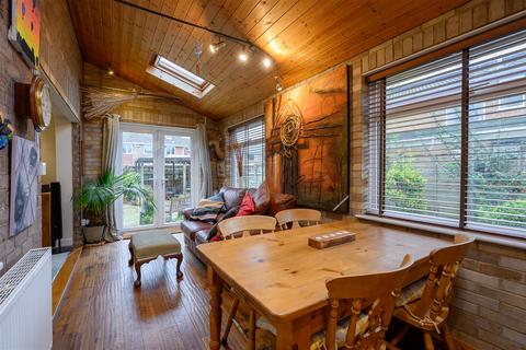 4 bedroom detached house for sale, Lorraine Avenue, Elvington, York YO41 4BB