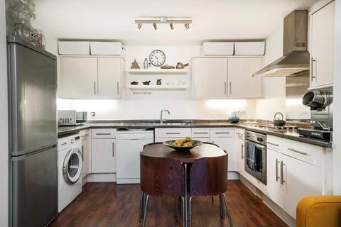2 bedroom flat for sale, Emerson Building, 3 Gladstone Place, Bow, London, E3