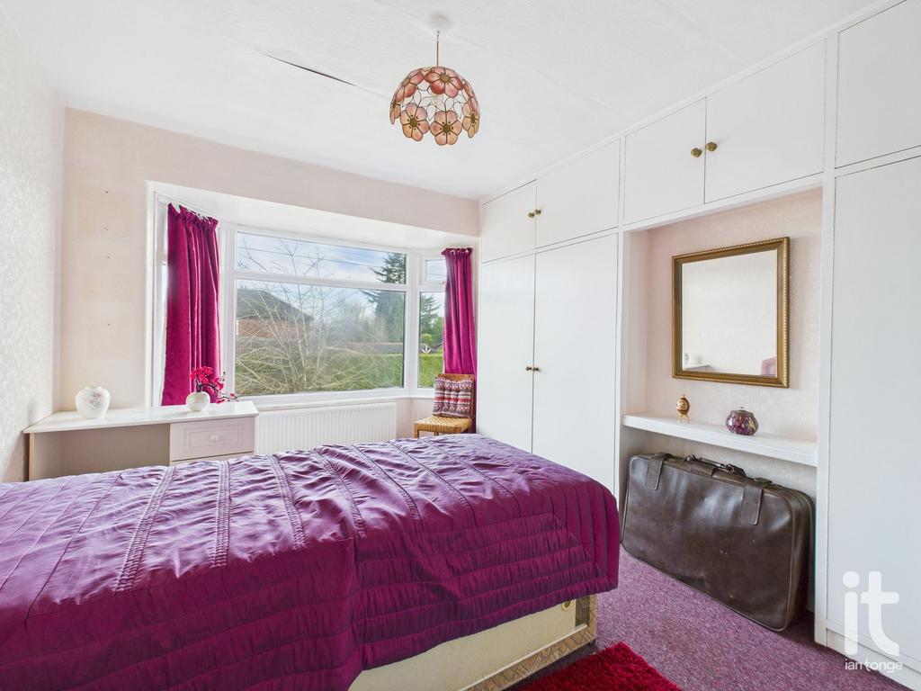 Photograph 12