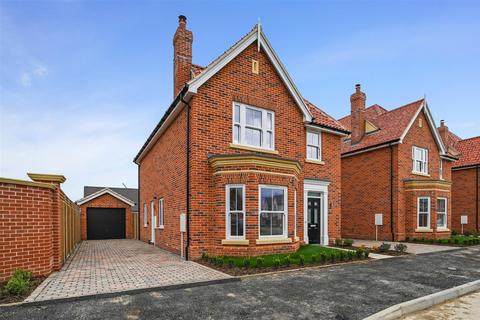 4 bedroom detached house for sale, Lawford Green, Manningtree