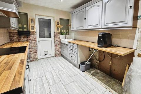 2 bedroom bungalow for sale, Mountview Road, Clacton-on-Sea, Essex