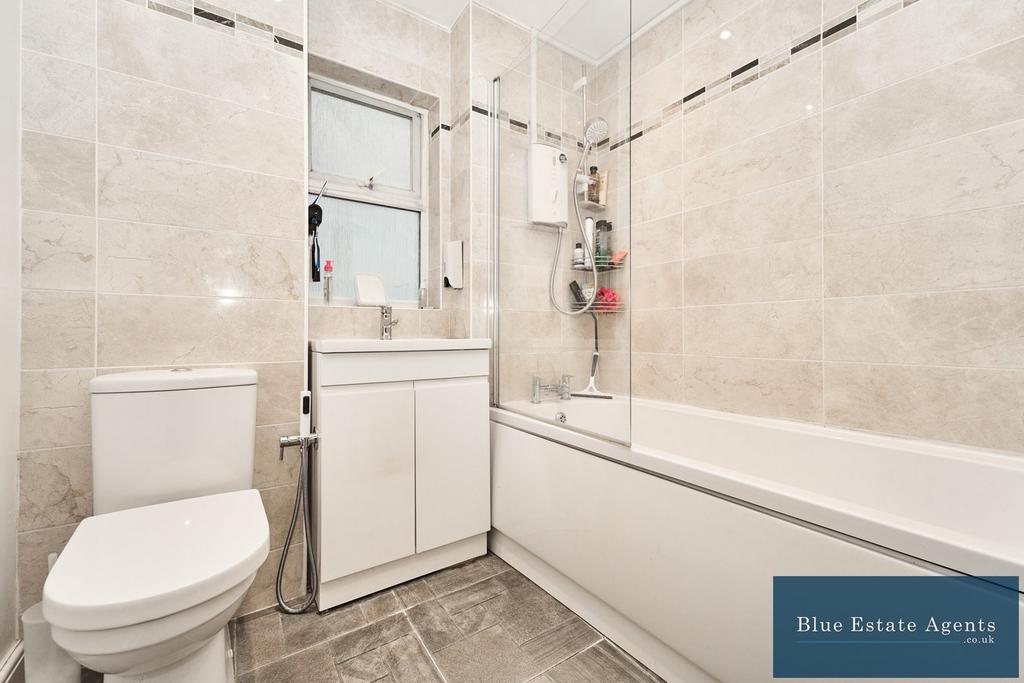 Family Bathroom Suite