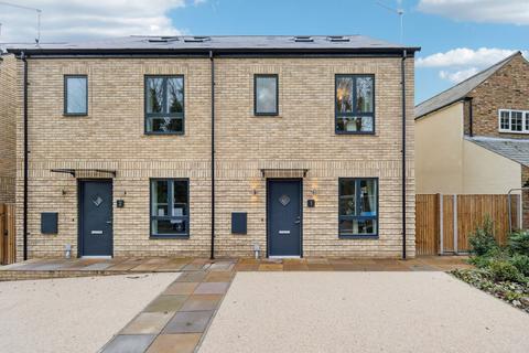 undefined, Victoria Close, Rickmansworth WD3