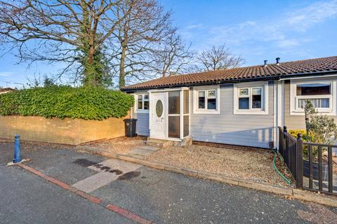 2 bedroom semi-detached bungalow for sale, Holgate, Basildon
