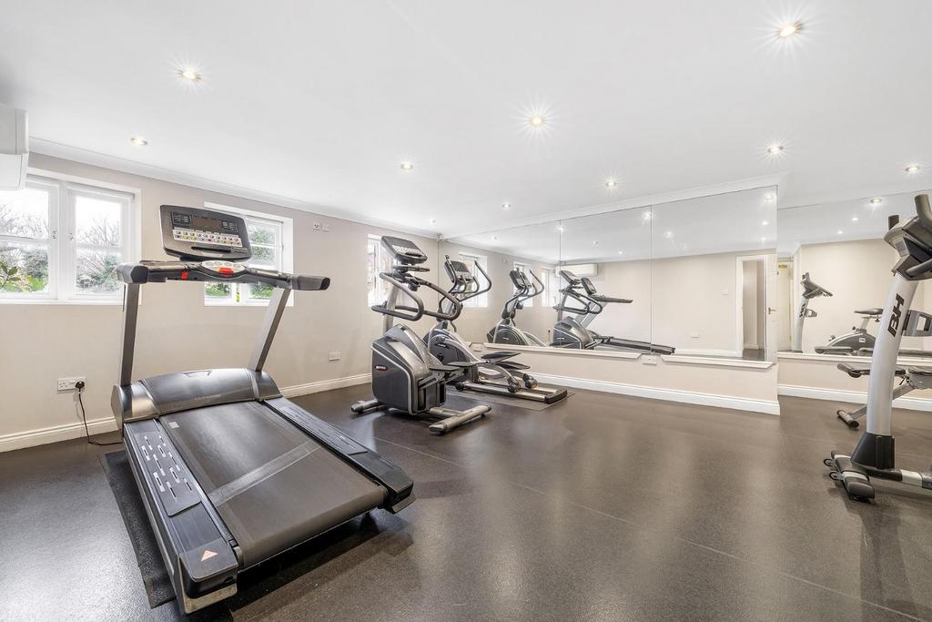 Residents Gym.JPG