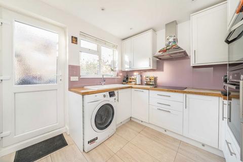 undefined, Algar Road, Isleworth TW7