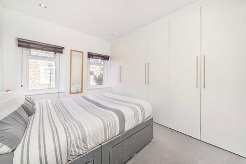 undefined, Algar Road, Isleworth TW7