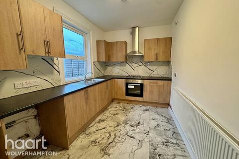 3 bedroom semi-detached house to rent, Wolverhampton Street, Bilston