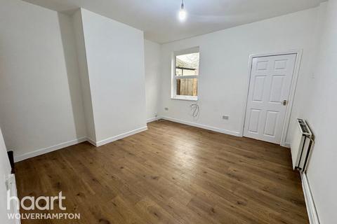 3 bedroom semi-detached house to rent, Wolverhampton Street, Bilston
