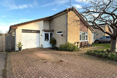 3 bedroom bungalow for sale, Walnut Close, Nailsea, North Somerset, BS48