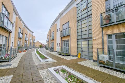 Charlesmere Gardens, Thames Reach, West Thamesmead, London, SE28