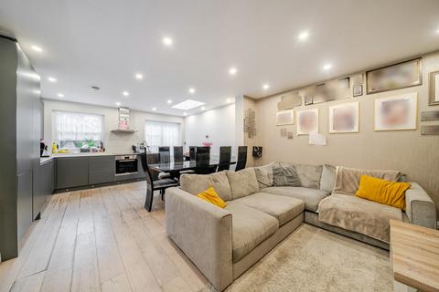4 bedroom semi-detached house for sale, The Greenway, Uxbridge, Middlesex