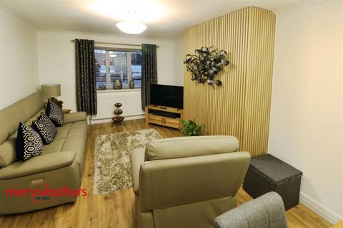 2 bedroom semi-detached bungalow for sale, Ivy Farm Close, Barnsley