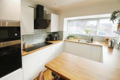 2 bedroom semi-detached bungalow for sale, Ivy Farm Close, Barnsley