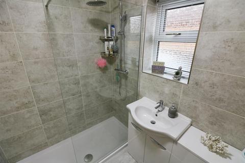 2 bedroom semi-detached bungalow for sale, Ivy Farm Close, Barnsley