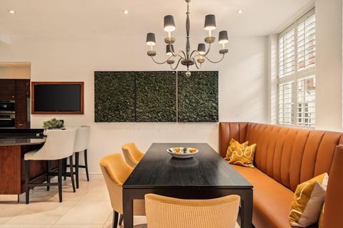 3 bedroom terraced house to rent, Pavilion Road, Knightsbridge, London, SW1X