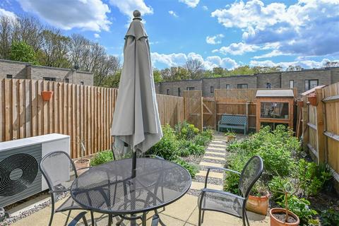 2 bedroom terraced house for sale, Falcon Drive, Great Warley