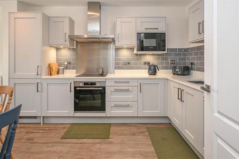 2 bedroom terraced house for sale, Falcon Drive, Great Warley