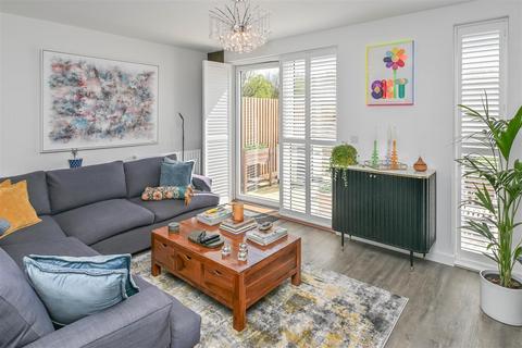 2 bedroom terraced house for sale, Falcon Drive, Great Warley