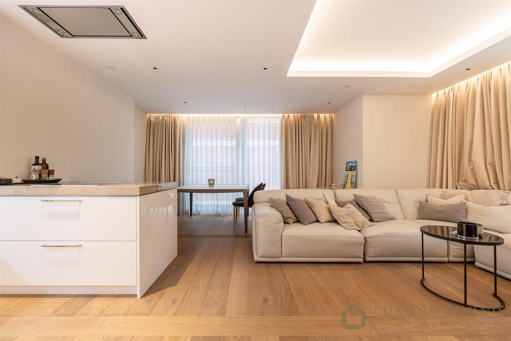 190 Strand-3.jpg