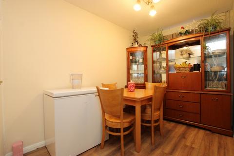 undefined, Richard Close, Kettering, Northamptonshire, NN15