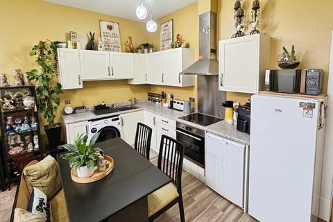 2 bedroom apartment for sale, Cinnabar House, Poulton Road, LA4 5BW
