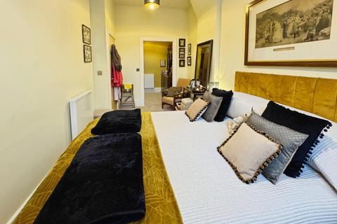 2 bedroom apartment for sale, Cinnabar House, Poulton Road, LA4 5BW