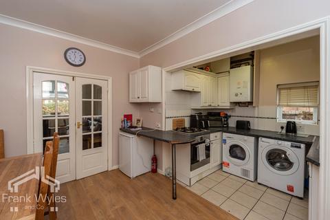 4 bedroom end of terrace house for sale, Rossendale Road, Lytham St. Annes, Lancashire