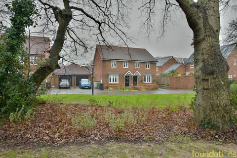 3 bedroom semi-detached house for sale, Pelton Close, Bexhill-on-Sea, TN39