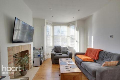3 bedroom terraced house to rent, Hardwick Road, BEDFORD