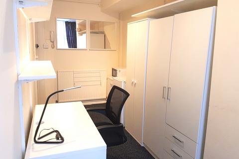 1 bedroom in a house share to rent, Raleigh Street, Nottingham NG7