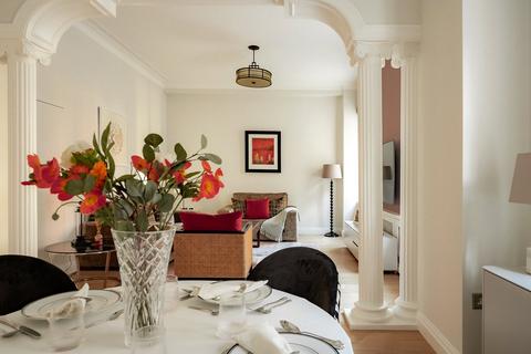 2 bedroom apartment to rent, Park Street, Mayfair W1K