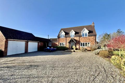 4 bedroom detached house for sale, Broadway Lane, Blo Norton